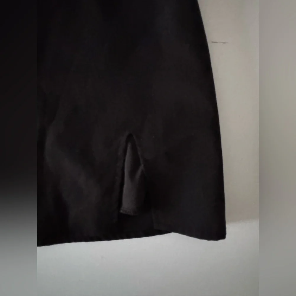 SHEIN SOLID SPLIT HEM SKIRT BLACK SIZE SMALL - Picture 10 of 11